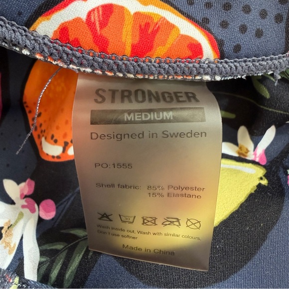 EUC Stronger Label Navy Tropical Fruit Leggings & Biker Shorts Workout Set - Picture 9 of 10